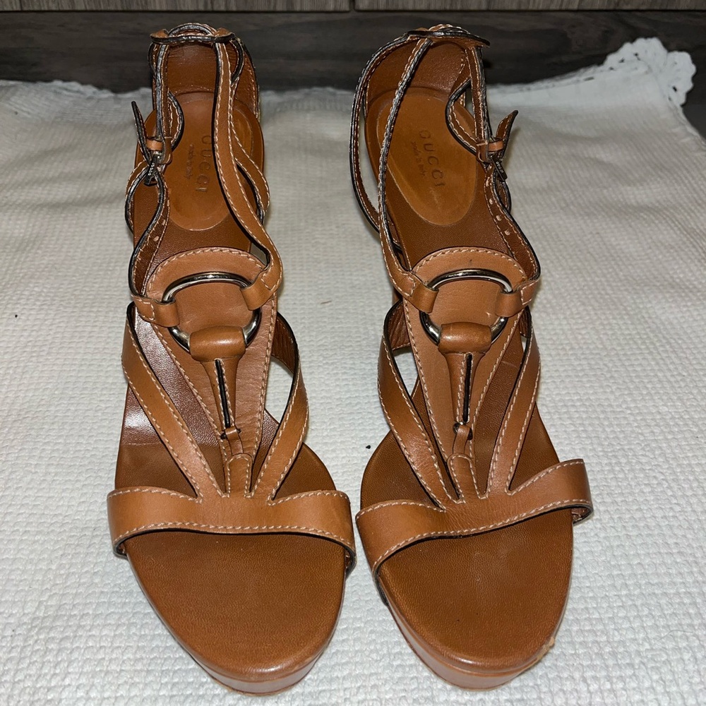Size 8.5 Gucci Heels